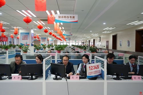 濟(jì)南城市發(fā)展集團(tuán)到市12345熱線接聽市民來電